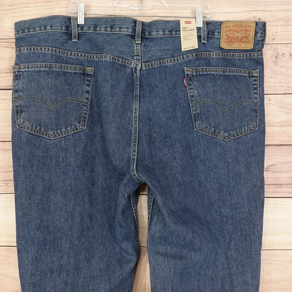 Levis 550 Relaxed Jeans Mens 48x29 Blue Medium Wash Tapered Denim